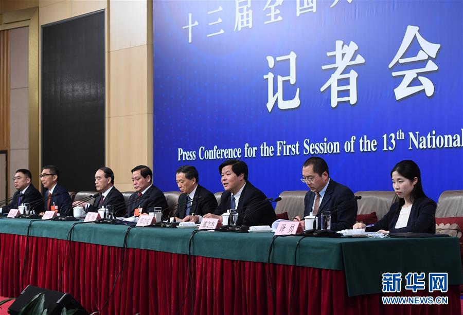 （兩會&middot;XHDW）（3）全國人大相關(guān)負責(zé)人就&ldquo;人大監(jiān)督工作&rdquo;答記者問