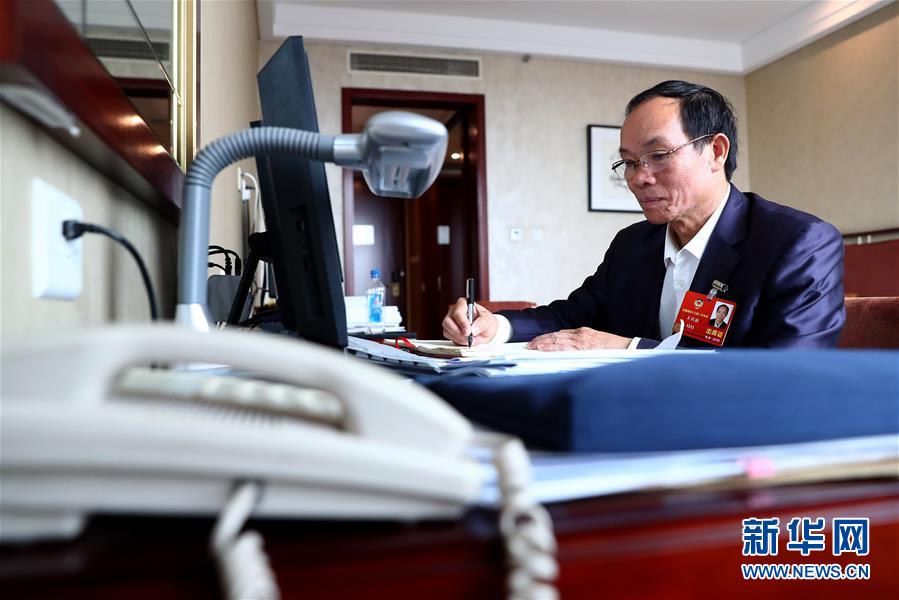 （兩會&middot;基層委員履職故事）（3）全國政協(xié)委員羊風極：讓家鄉(xiāng)在鄉(xiāng)村振興中發(fā)展得更好