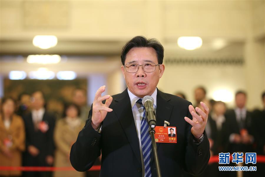 （兩會&middot;XHDW）（9）全國人大代表接受采訪