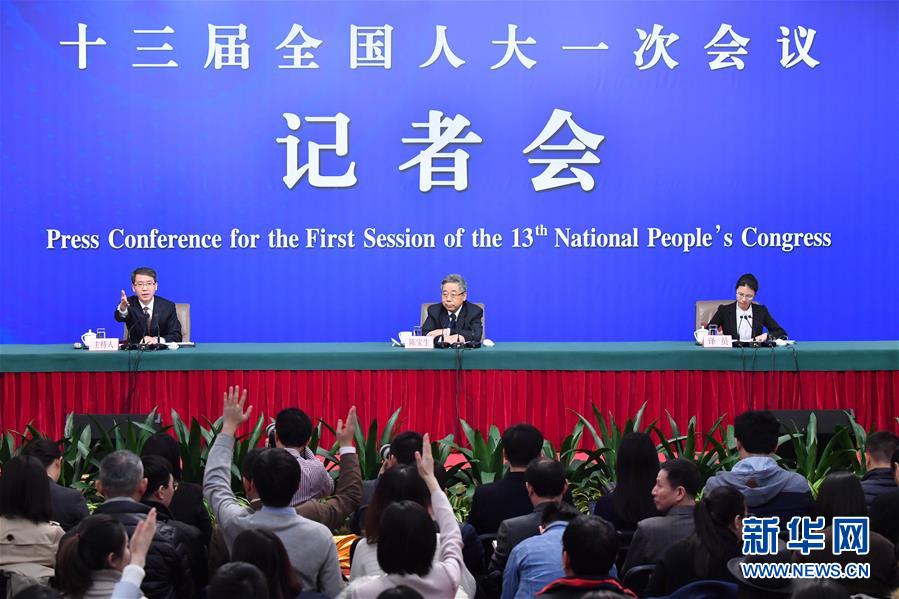 （兩會(huì)&middot;XHDW）（1）教育部部長(zhǎng)陳寶生就&ldquo;努力讓每個(gè)孩子都能享有公平而有質(zhì)量的教育&rdquo;答記者問