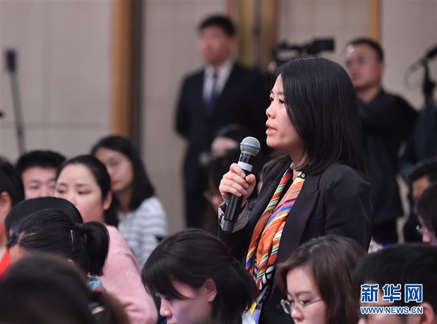 （兩會(huì)&middot;XHDW）（5）教育部部長(zhǎng)陳寶生就&ldquo;努力讓每個(gè)孩子都能享有公平而有質(zhì)量的教育&rdquo;答記者問(wèn)