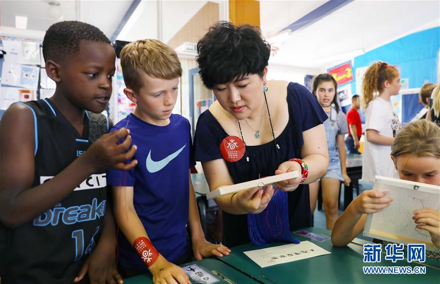 （兩會&middot;基層代表履職故事）（6）全國人大代表孫艷玲：做好非遺事業(yè)，讓古老技藝活起來