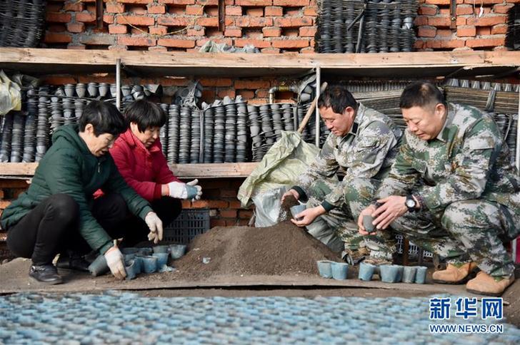 （走基層 聽(tīng)民聲&middot;圖文互動(dòng)）（2）&ldquo;扶貧，更扶村&rdquo;&mdash;&mdash;黑龍江扶貧一線(xiàn)蹲點(diǎn)觀(guān)察