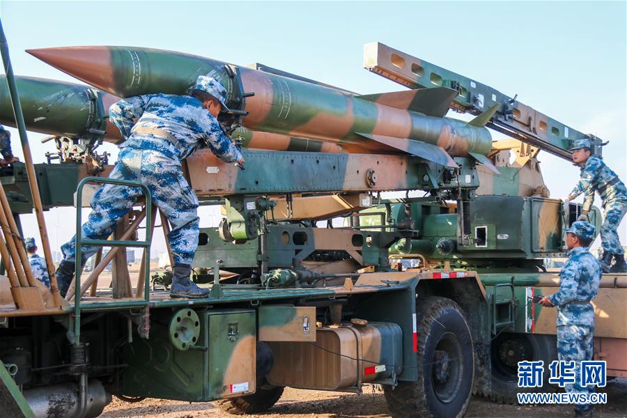 （新華全媒頭條&middot;圖文互動(dòng)）（4）向祖國報(bào)告：我在戰(zhàn)位守萬家團(tuán)圓&mdash;&mdash;解放軍和武警部隊(duì)新春佳節(jié)備戰(zhàn)執(zhí)勤記事