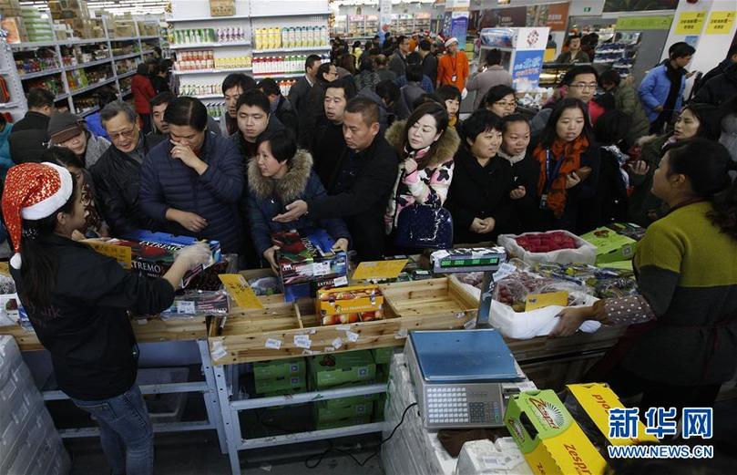 （新華全媒頭條&middot;兩會(huì)前夕看落實(shí)&middot;圖文互動(dòng)）（1）改革風(fēng)帆勁 創(chuàng)新逐浪高&mdash;&mdash;上海落實(shí)習(xí)近平總書記全國兩會(huì)重要講話精神紀(jì)實(shí)