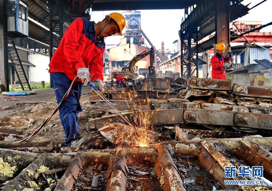 （新華全媒頭條&middot;迎接兩會(huì)特別報(bào)道&middot;圖文互動(dòng)）（5）會(huì)當(dāng)水擊三千里&mdash;&mdash;全國兩會(huì)前夕看中國信心