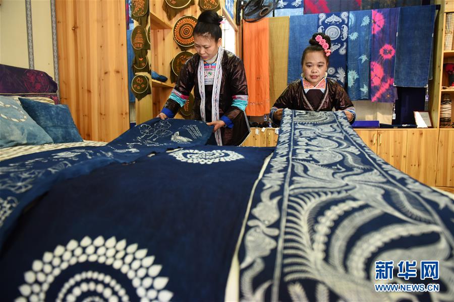 （新華全媒頭條&middot;兩會(huì)精神看落實(shí)&middot;圖文互動(dòng)）（3）把握時(shí)代脈搏　聆聽時(shí)代聲音&mdash;&mdash;落實(shí)全國(guó)兩會(huì)精神堅(jiān)定文化自信述評(píng)