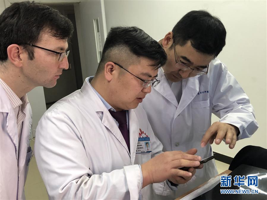 （圖文互動）（4）沙漠邊緣迎來了&ldquo;國家醫(yī)療隊&rdquo;