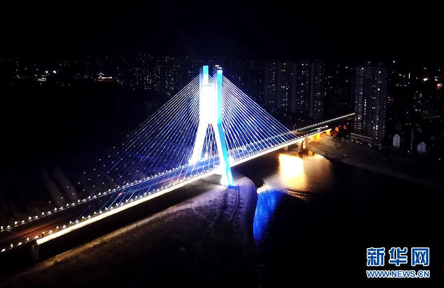 （在習近平新時代中國特色社會主義思想指引下&mdash;&mdash;新時代新作為新篇章&middot;圖文互動）（6）梗阻的&ldquo;血脈&rdquo;通了 彼此的心拉近了&mdash;&mdash;京津冀&ldquo;斷頭路&rdquo;打通記