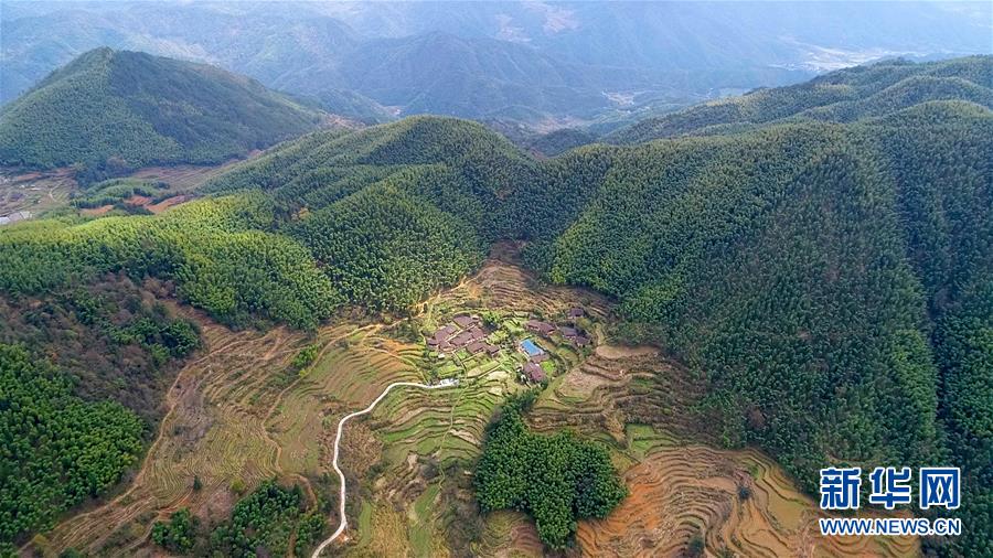 （圖文互動(dòng)）（9）永不遲到的祭奠&mdash;&mdash;追尋1343座無(wú)名紅軍墓背后的故事