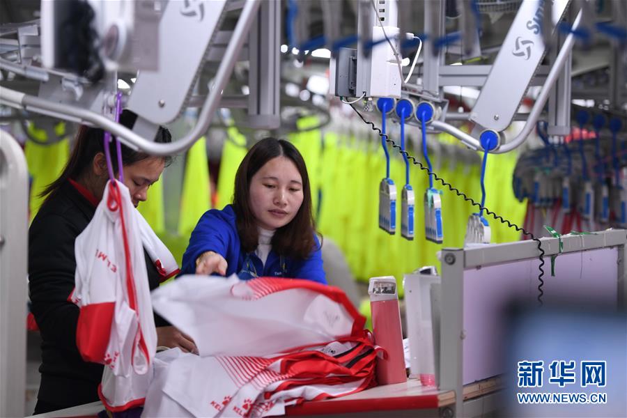 （在習(xí)近平新時(shí)代中國特色社會(huì)主義思想指引下&mdash;&mdash;新時(shí)代新作為新篇章&middot;圖文互動(dòng)）（6）國際范兒&middot;科技范兒&middot;綠色范兒&mdash;&mdash;傳統(tǒng)制造業(yè)嶄露&ldquo;新面孔&rdquo;