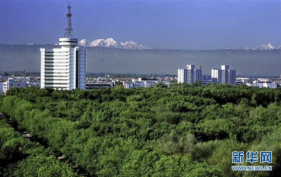 （壯麗70年&middot;奮斗新時(shí)代&middot;圖文互動(dòng)）（2）記者蹲點(diǎn)手記：感受&ldquo;戈壁明珠&rdquo;嶄新容顏