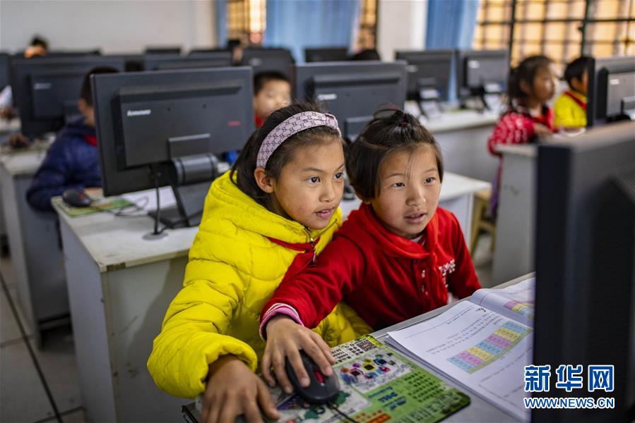 （壯麗70年&middot;奮斗新時(shí)代&middot;圖文互動(dòng)）（10）獨(dú)龍江畔，這個(gè)民族&ldquo;一躍千年&rdquo;