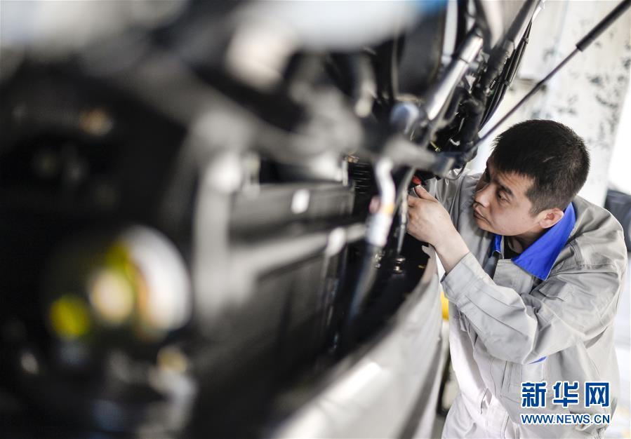 （新華全媒頭條&middot;圖文互動(dòng)）（20）青春萬歲 強(qiáng)國(guó)有我