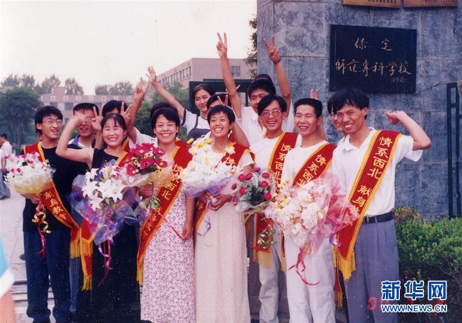 （新華全媒頭條&middot;圖文互動）（1）大漠小城的別樣青春&mdash;&mdash;記內(nèi)地青年學(xué)子扎根新疆且末教書育人