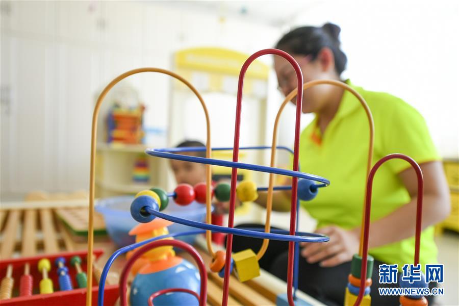 （新華全媒頭條&middot;圖文互動(dòng)）（4）努力成為好孩子 奮勇?tīng)?zhēng)當(dāng)接班人&mdash;&mdash;兒童節(jié)前夕回訪習(xí)近平總書(shū)記關(guān)心過(guò)的少年兒童