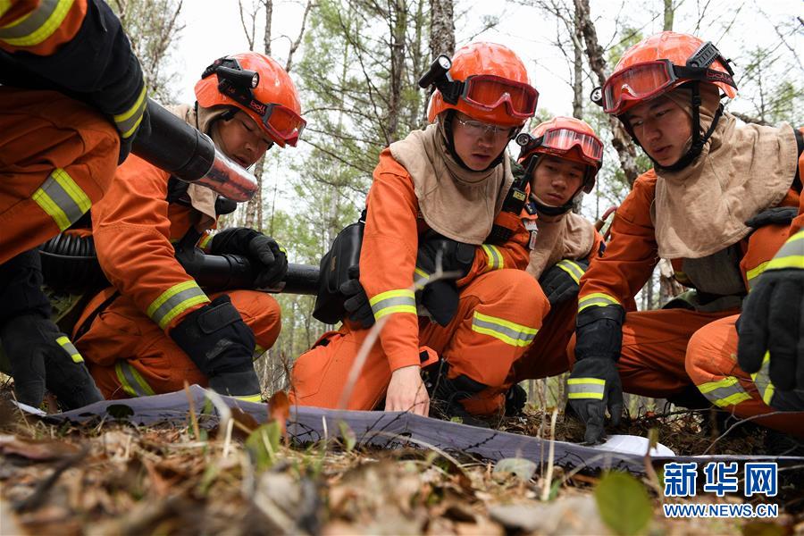 (壯麗70年·奮斗新時代·圖文互動)(10)林海孤島唱響冰與火之歌——記內(nèi)蒙古森林消防總隊大興安嶺支隊奇乾中隊