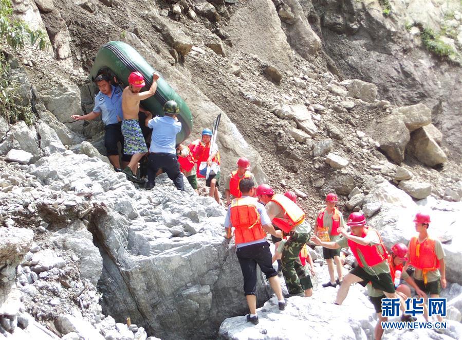 （時代先鋒&middot;圖文互動）（2）為人民&ldquo;逆行&rdquo;的人&mdash;&mdash;追記退役軍人、青年禁毒民警韓順軍