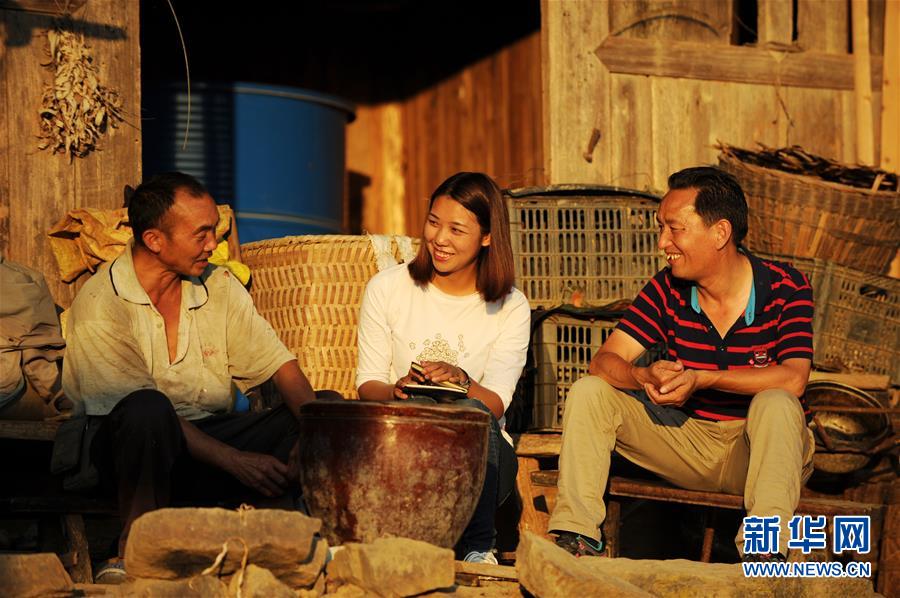 （新華全媒頭條&middot;圖文互動(dòng)）（8）咱們村里的年輕人&mdash;&mdash;記奮戰(zhàn)在貴州脫貧攻堅(jiān)一線(xiàn)的青年