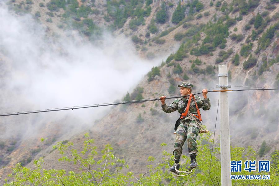 （圖文互動(dòng)）（2）高原上的&ldquo;拴心石&rdquo;&mdash;&mdash;記某信息通信基地四營五連連長(zhǎng)翁春芳