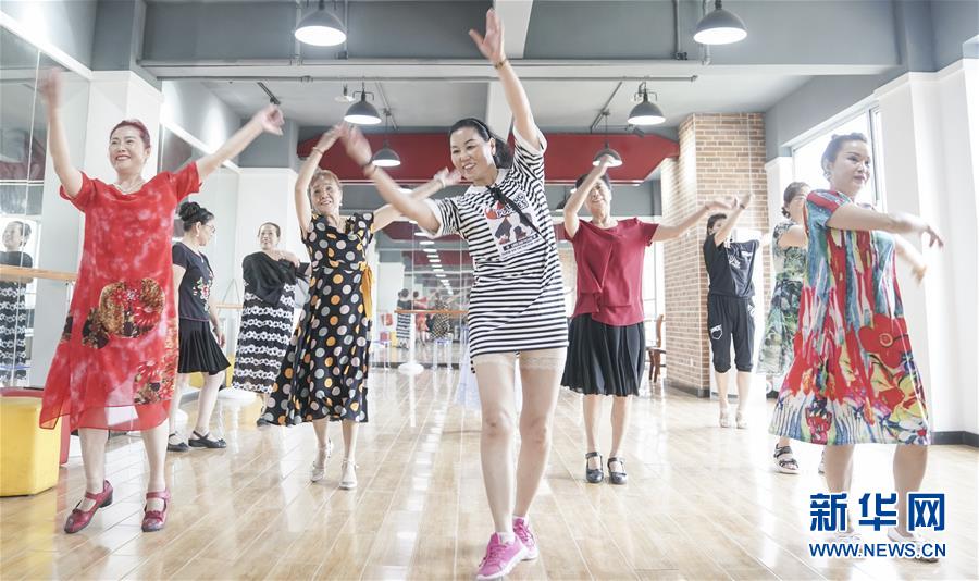 （習近平的民生關切事&middot;圖文互動）（5）為了夢圓安居，創(chuàng)造幸福生活&mdash;&mdash;習近平總書記牽掛的民生事之&ldquo;住有所居&rdquo;篇