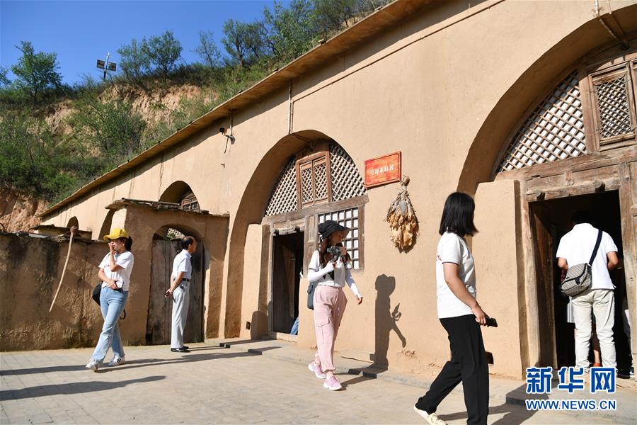 （新華全媒頭條&middot;壯麗70年&middot;奮斗新時代&mdash;&mdash;記者再走長征路&middot;圖文互動）（9）紅星，從這里照耀中國&mdash;&mdash;陜北見證中國革命的歷史轉(zhuǎn)折