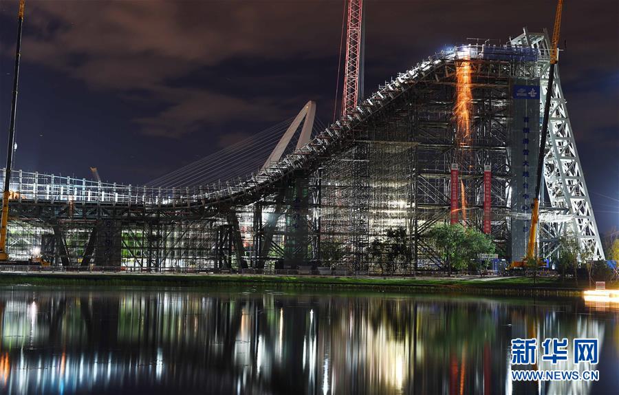 （新華全媒頭條&middot;圖文互動(dòng)）（14）百年首鋼 百煉成鋼&mdash;&mdash;從鋼鐵強(qiáng)國(guó)&ldquo;夢(mèng)工廠&rdquo;到改革轉(zhuǎn)型&ldquo;排頭兵&rdquo;