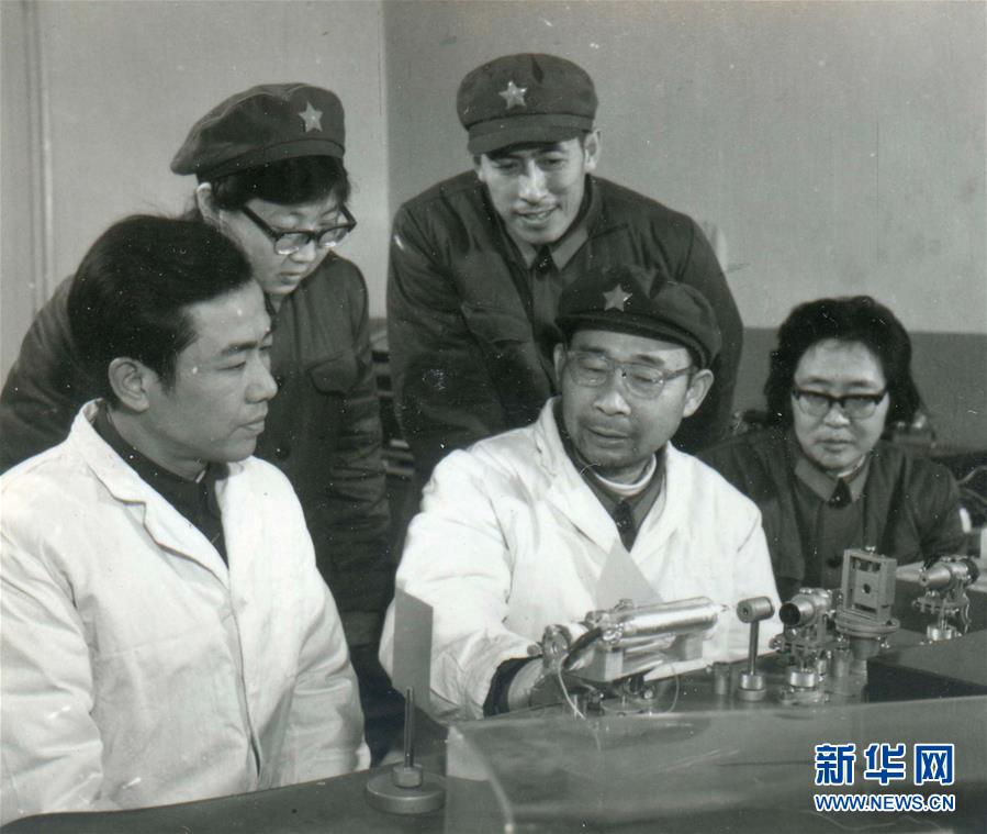 （愛國情 奮斗者&middot;圖文互動）（1）永不停轉(zhuǎn)的&ldquo;陀螺&rdquo;&mdash;&mdash;追記中國工程院院士、國防科技大學(xué)教授高伯龍