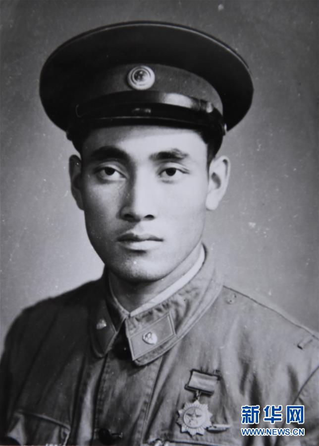 (圖文互動)(4)歷史的見證——陸軍邊海防學(xué)院維吾爾族女講師其曼古力一家三代守疆固邊記事