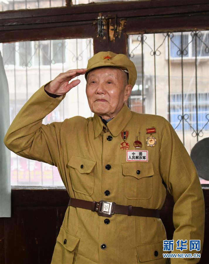 （壯麗70年&middot;奮斗新時代&mdash;&mdash;共和國榮光）（1）張富清：緊跟黨走，做黨的好戰(zhàn)士