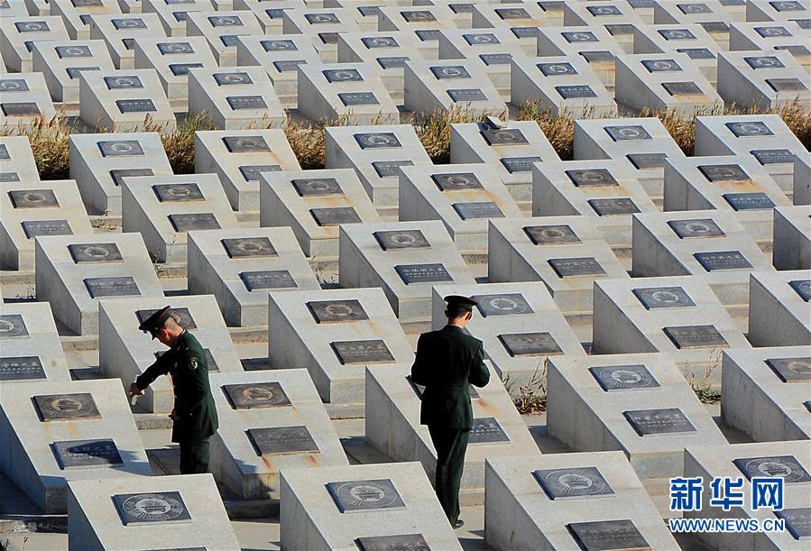 （圖文互動）（7）為了&ldquo;中國號&rdquo;巨輪揚帆遠航&mdash;&mdash;中國共產(chǎn)黨領(lǐng)導(dǎo)下的人民軍隊忠于祖國、服務(wù)人民啟示錄