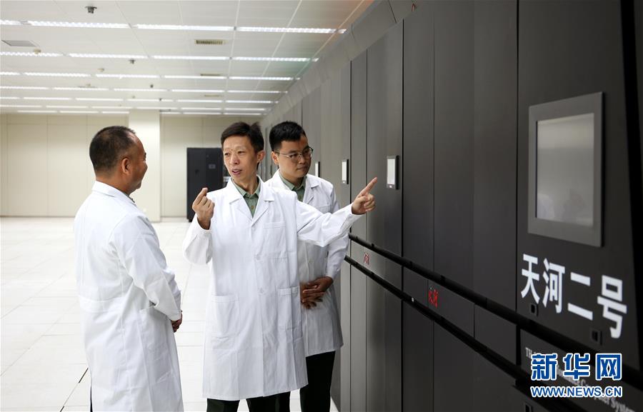 （圖文互動）（8）為了&ldquo;中國號&rdquo;巨輪揚帆遠航&mdash;&mdash;中國共產(chǎn)黨領(lǐng)導(dǎo)下的人民軍隊忠于祖國、服務(wù)人民啟示錄