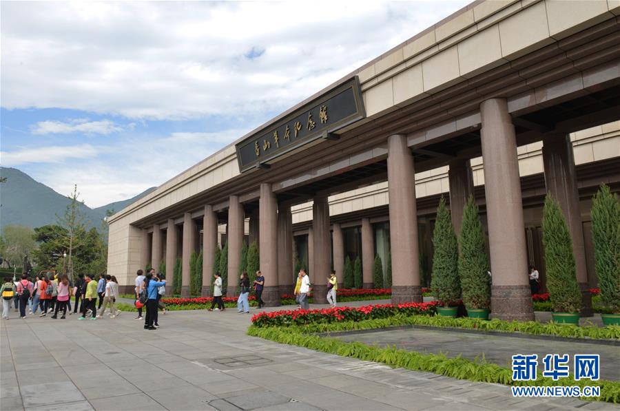 （新華全媒頭條&middot;圖文互動(dòng)）（3）中國道路越走越寬廣&mdash;&mdash;社會(huì)主義中國實(shí)踐啟示錄