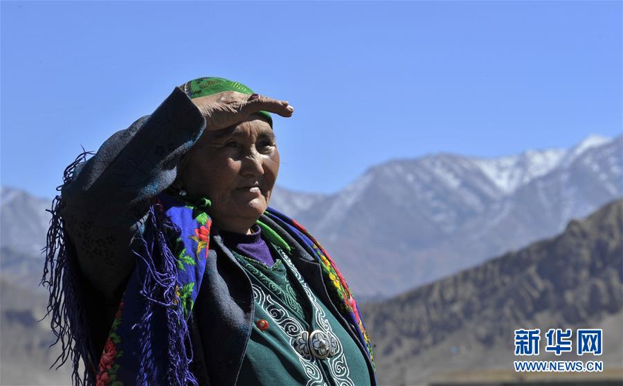 （壯麗70年&middot;奮斗新時(shí)代&mdash;&mdash;共和國(guó)榮光&middot;圖文互動(dòng)）（2）中國(guó)，一生的守護(hù)&mdash;&mdash;記&ldquo;人民楷模&rdquo;國(guó)家榮譽(yù)稱號(hào)獲得者布茹瑪汗&middot;毛勒朵