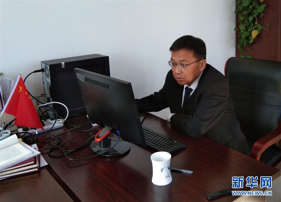 （愛國(guó)情 奮斗者&middot;圖文互動(dòng)）（1）&ldquo;我對(duì)工作有一種情結(jié)&rdquo;&mdash;&mdash;記25年堅(jiān)守一線的鶴崗基層法官孫波