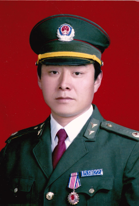 （為了民族復(fù)興&middot;英雄烈士譜&middot;圖文互動）人民警察白木仁：和平年代依舊不懼刀槍炸藥