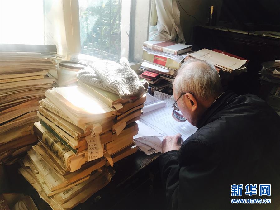 （新華全媒頭條&middot;圖文互動(dòng)）（10）滄海橫流 信仰彌堅(jiān)&mdash;&mdash;記共產(chǎn)黨員、湘潭大學(xué)九旬教授滄南