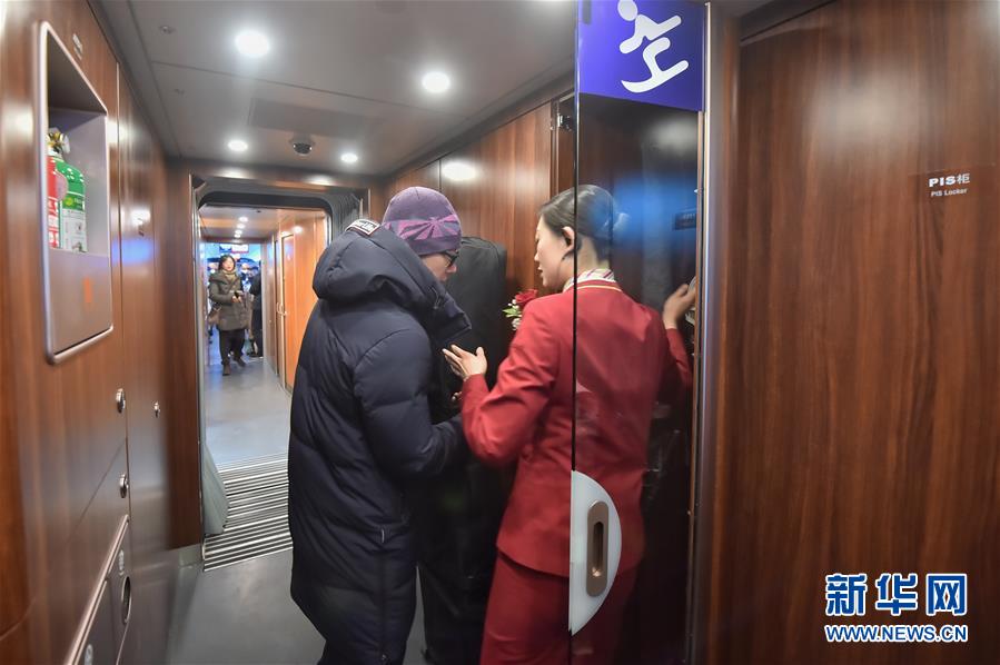 （新華全媒頭條&middot;圖文互動）（7）百年跨越，逐夢京張&mdash;&mdash;寫在京張高鐵開通暨中國高鐵突破3.5萬公里之際