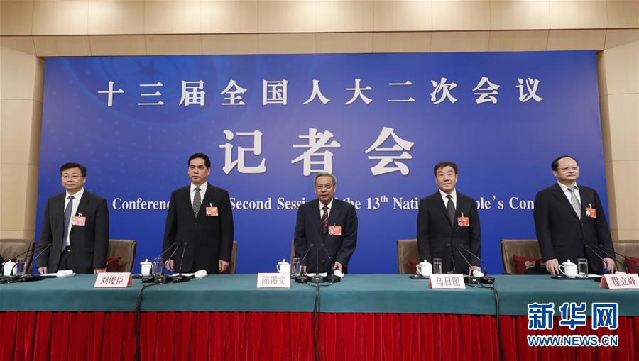 （兩會(huì)&middot;XHDW）（4）全國(guó)人大相關(guān)負(fù)責(zé)人就&ldquo;人大立法工作&rdquo;答記者問