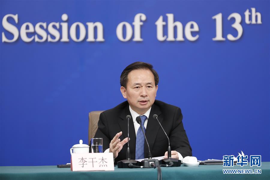 （兩會(huì)&middot;XHDW）（7）生態(tài)環(huán)境部部長(zhǎng)李干杰就&ldquo;打好污染防治攻堅(jiān)戰(zhàn)&rdquo;答記者問