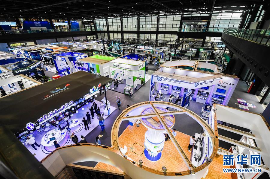 （新華全媒頭條&middot;圖文互動(dòng)）（6）勇立潮頭御風(fēng)行&mdash;&mdash;以習(xí)近平同志為核心的黨中央2019年治國理政評(píng)述