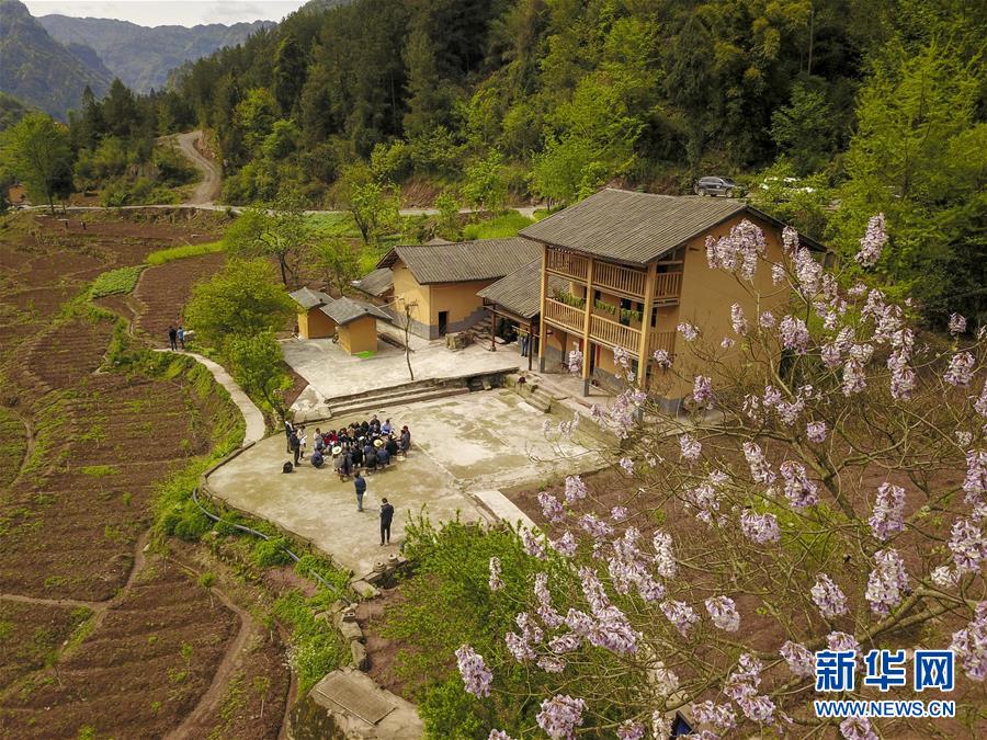 （新華全媒頭條&middot;圖文互動(dòng)）（8）勇立潮頭御風(fēng)行&mdash;&mdash;以習(xí)近平同志為核心的黨中央2019年治國理政評(píng)述