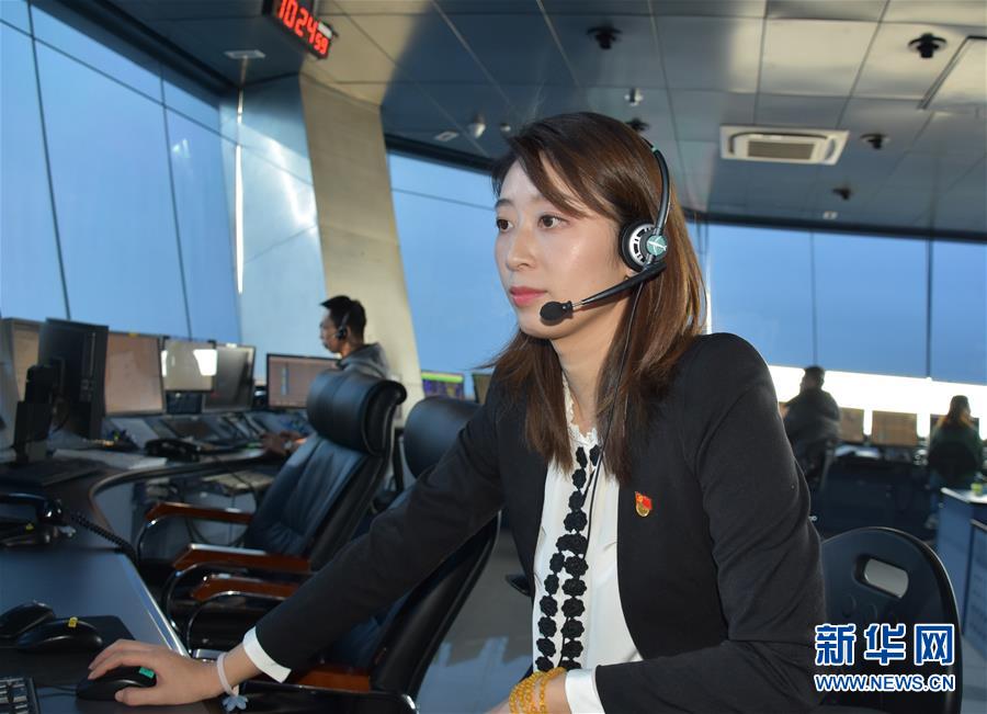 （關(guān)注春運(yùn)&middot;圖文互動(dòng)）在崗一分鐘，保證安全60秒&mdash;&mdash;記守護(hù)遠(yuǎn)航客機(jī)的&ldquo;燈塔&rdquo;管制員