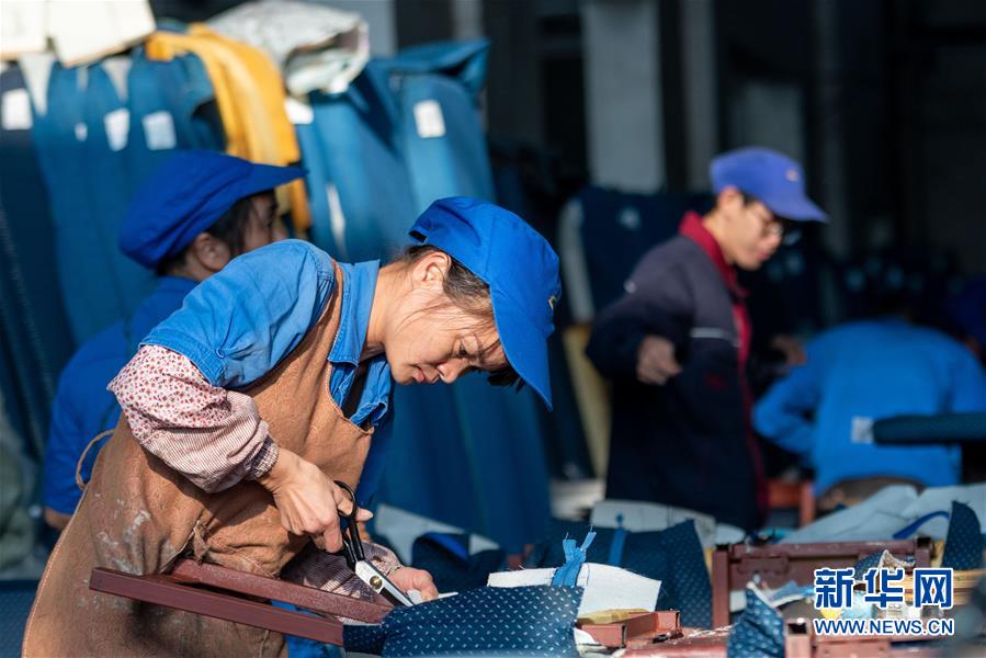 （新春走基層&middot;圖文互動）（3）聾啞姐妹的無聲春運(yùn)