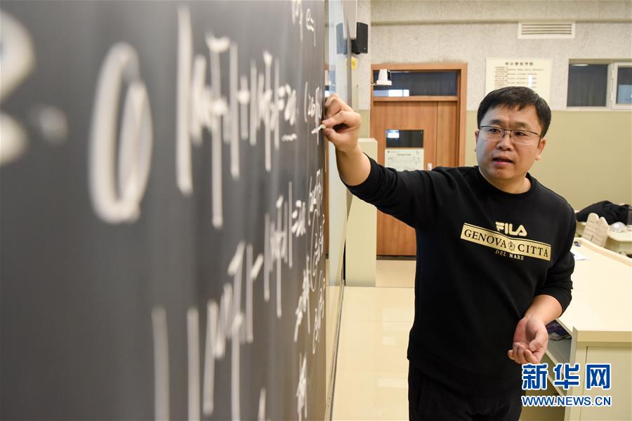 （聚焦疫情防控&middot;圖文互動）（1）特寫：一個人的錄播