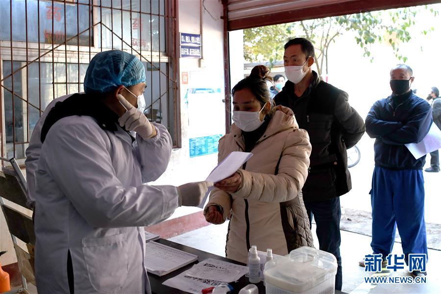 （抓好經(jīng)濟(jì)發(fā)展 應(yīng)對(duì)復(fù)雜局面&middot;圖文互動(dòng)）（3）2500萬(wàn)農(nóng)民工如何安全返崗？&mdash;&mdash;農(nóng)民工大省四川復(fù)工觀察