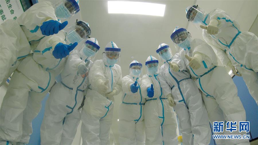 （新華全媒頭條&middot;圖文互動(dòng)）（1）&ldquo;與國(guó)家同舟，與人民共濟(jì)&rdquo;&mdash;&mdash;新冠肺炎重癥救治同濟(jì)醫(yī)院戰(zhàn)&ldquo;疫&rdquo;直擊