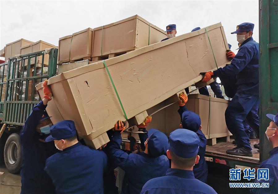 （新華全媒頭條）（4）&ldquo;疫&rdquo;線閃耀&ldquo;火焰藍(lán)&rdquo;&mdash;&mdash;記奮戰(zhàn)湖北抗疫一線的消防救援隊伍