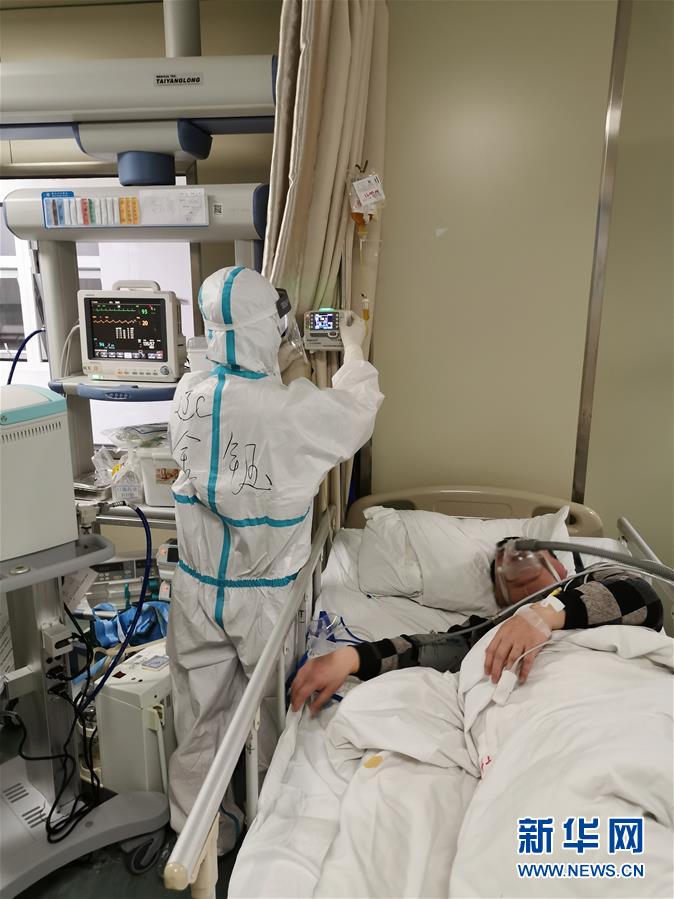 （一線抗疫群英譜&middot;圖文互動）（4）生命之光，溫暖&ldquo;無面之交&rdquo;&mdash;&mdash;記抗疫一線重癥監(jiān)護室90后護士金鈺 