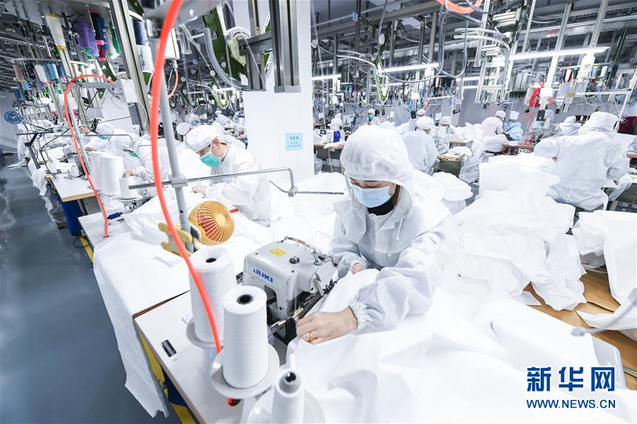 （新華全媒頭條&middot;在習(xí)近平新時(shí)代中國(guó)特色社會(huì)主義思想指引下&mdash;&mdash;新時(shí)代新作為新篇章&middot;圖文互動(dòng)）（12）同心戰(zhàn)&ldquo;疫&rdquo;彰顯人民至上&mdash;&mdash;各地各部門(mén)貫徹落實(shí)習(xí)近平總書(shū)記重要指示精神統(tǒng)籌推進(jìn)疫情防控和經(jīng)濟(jì)社會(huì)發(fā)展 